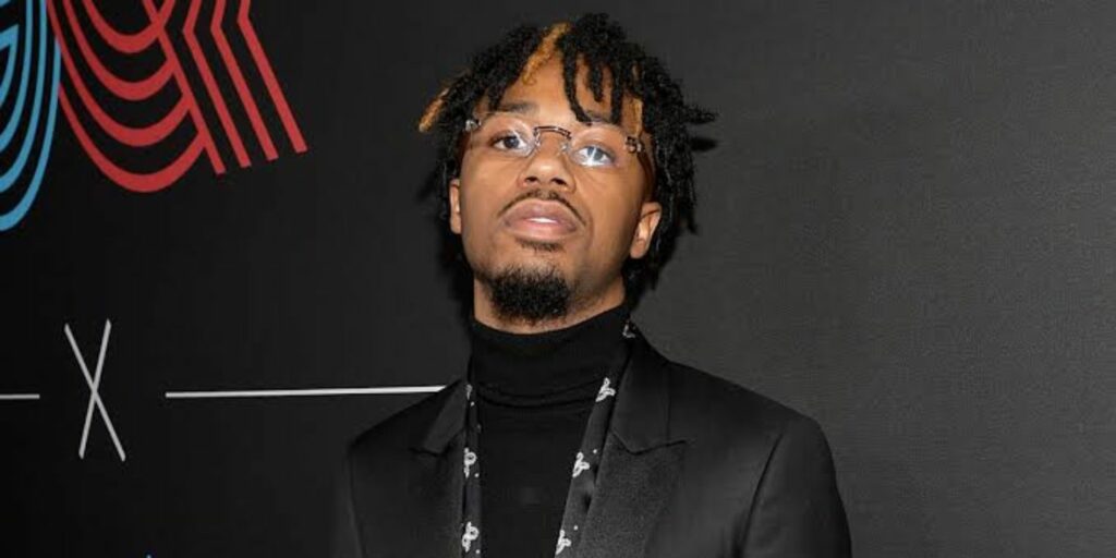Cover art of Niagara Falls (Foot or 2) Lyrics by Metro Boomin