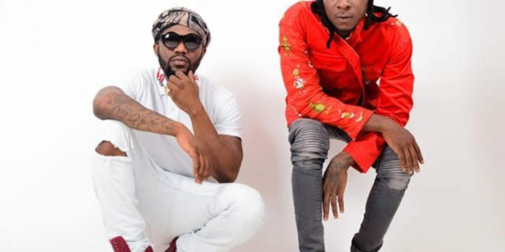 Cover art of Official ’Su Mo Mi’ Lyrics by R2Bees