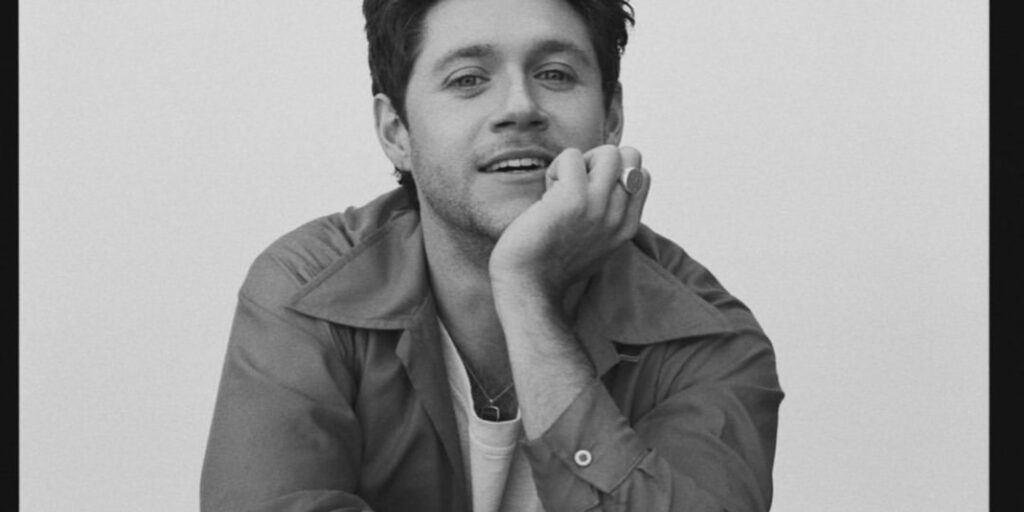 Cover art of Heaven Lyrics by Niall Horan