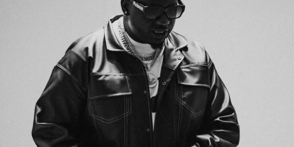 Cover art of E Choke Lyrics by Wande Coal